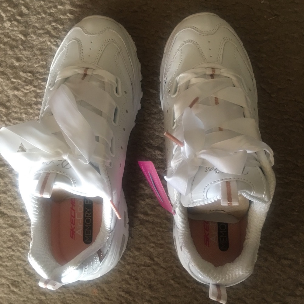 Your price last 1✨Skechers Memory Foam Sneakers